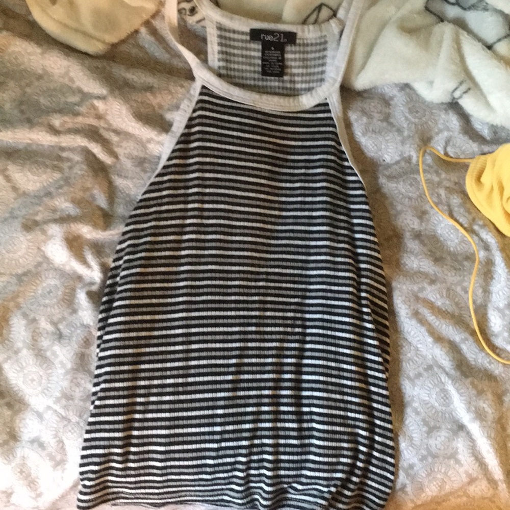 rue21 cropped tank